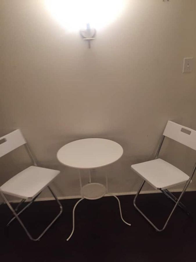 Cozy Downtown Private Rooms Near Ago โตรอนโต ภายนอก รูปภาพ
